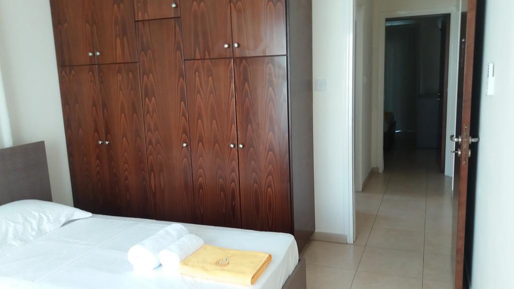 101 Mandritis Court Apartamento Larnaca Exterior foto